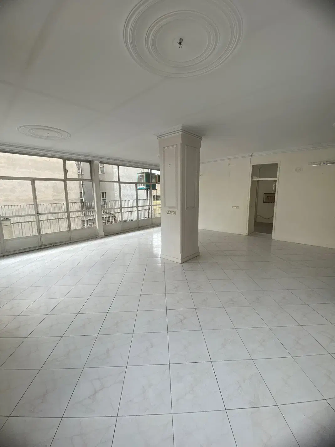 آپارتمان۱۴۰متری/۲خوابه/دکترهوشیار گرانمایه