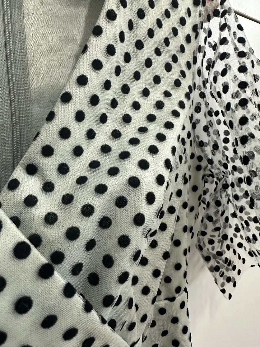 پیراهن مجلسی|لباس|آمل, |دیوار