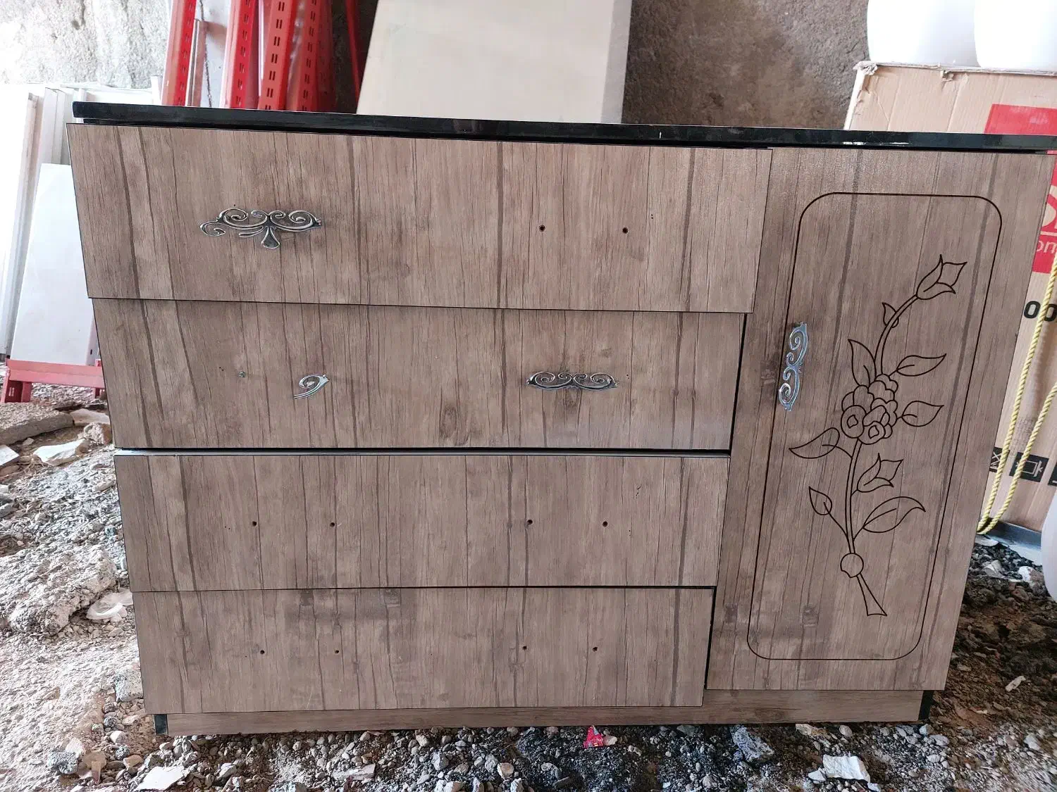 کمد دراور|جاکفشی، کمد، دراور|نجفآباد, گلدشت|دیوار