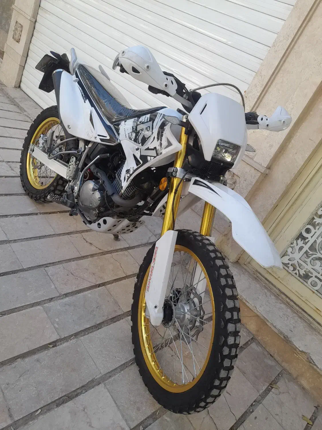 تریل روان مدل 1400|موتورسیکلت|مشهد, رده|دیوار