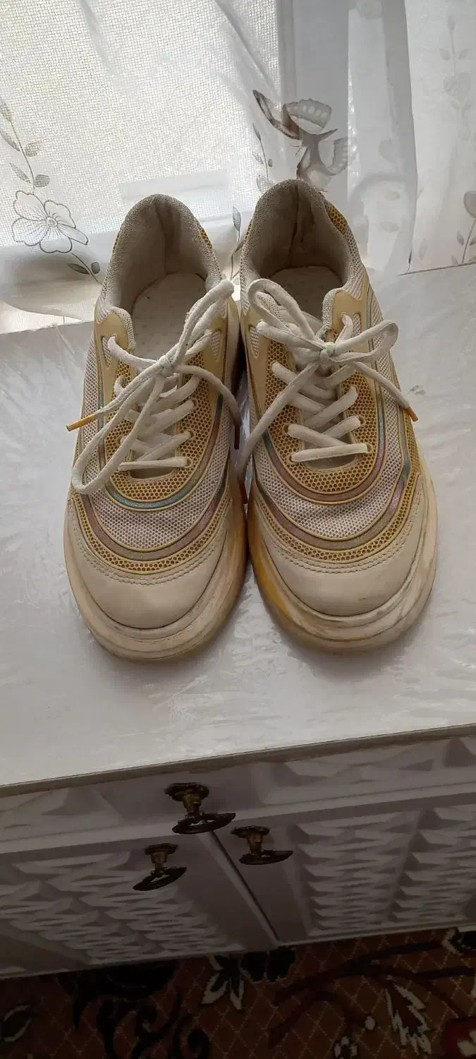 کتونی سایز ۳۹ هیج جاش پاره نیست|کیف، کفش، کمربند|اراک, |دیوار