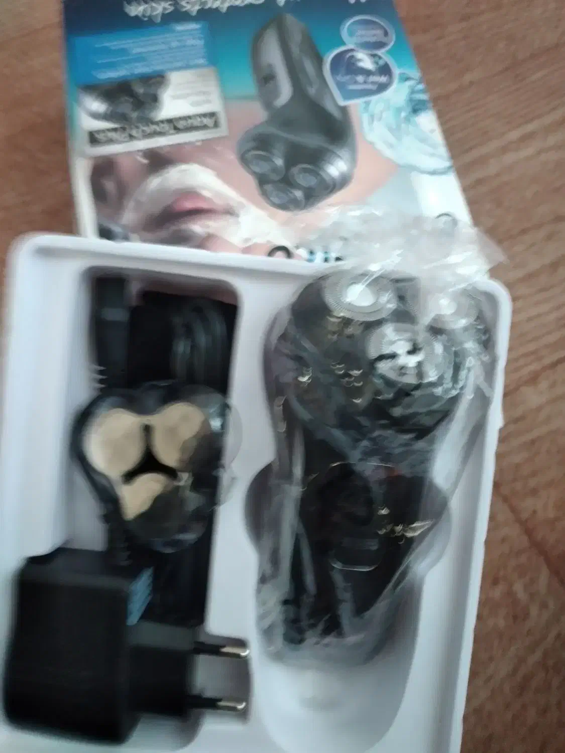 ماشین اصلاح سه تیغ و خط زن نو اکبند|آرایشی، بهداشتی، درمانی|سراب, |دیوار