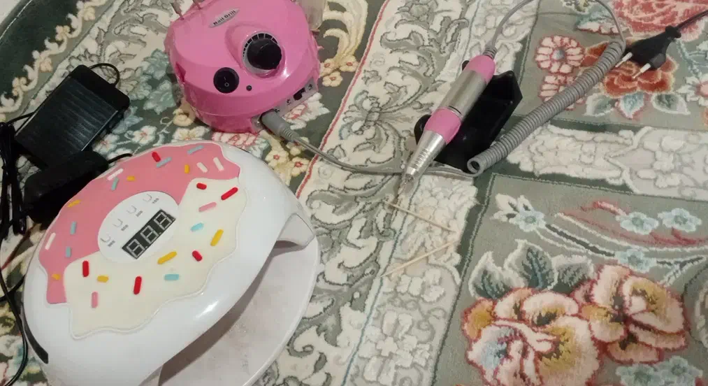 سوهان برقی و دستگاه یووی|آرایشی، بهداشتی، درمانی|بروجرد, |دیوار