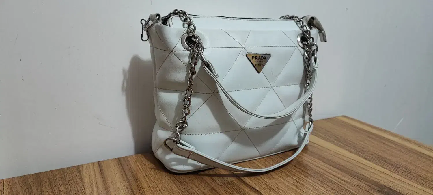 تمیز و سالم|کیف، کفش، کمربند|بروجرد, |دیوار