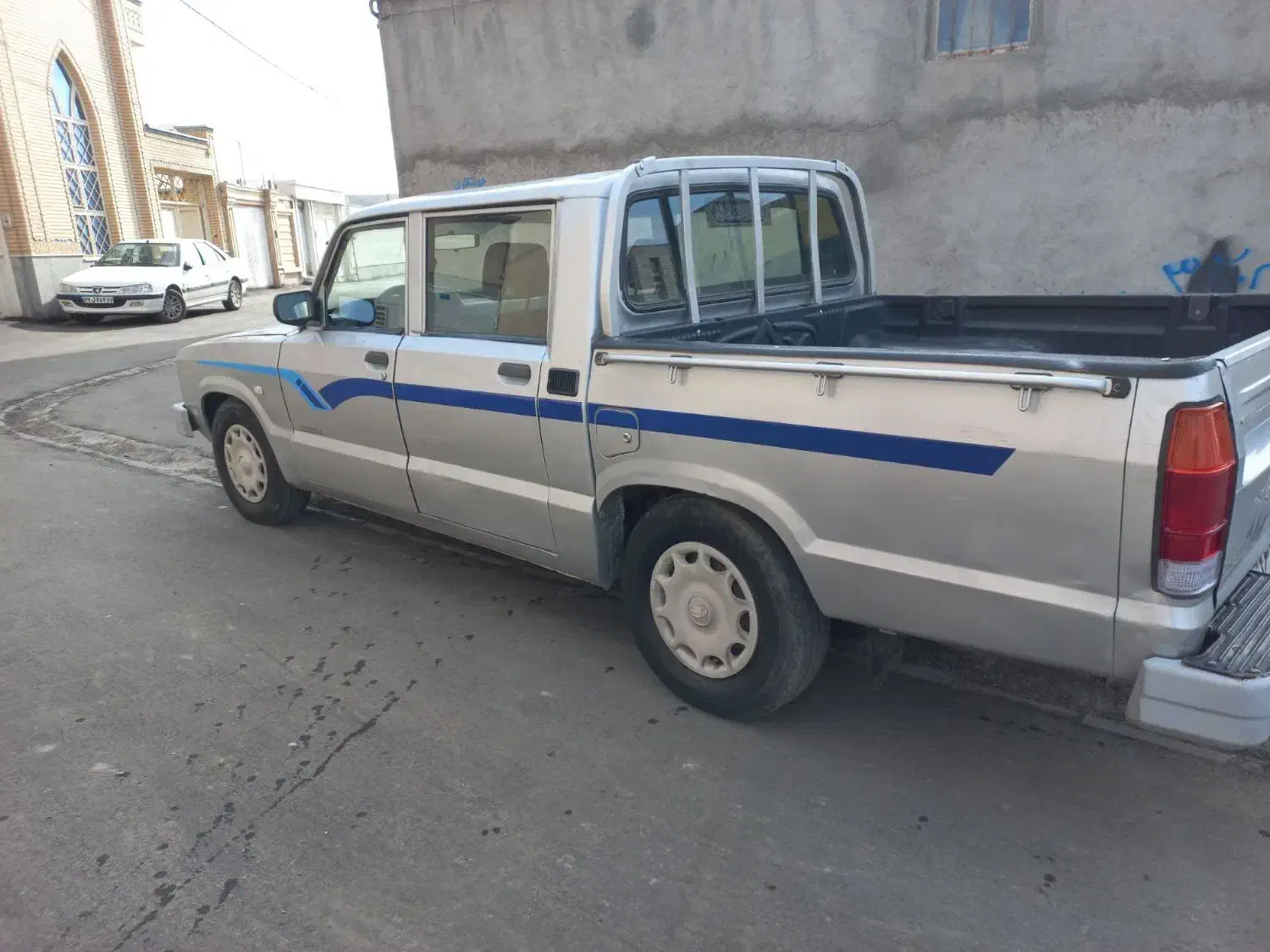 مزدامدل۹۲ژاپنبنزینیکمکار|خودرو سواری و وانت|تربتحیدریه, فرمانداری|دیوار