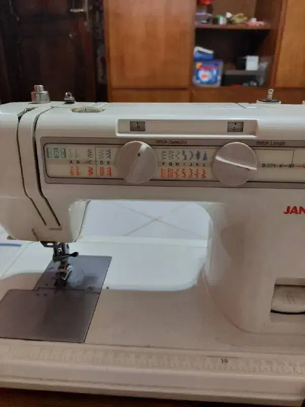 چرخ خیاطی|چرخ خیاطی و ریسندگی|رشت, چله خانه|دیوار