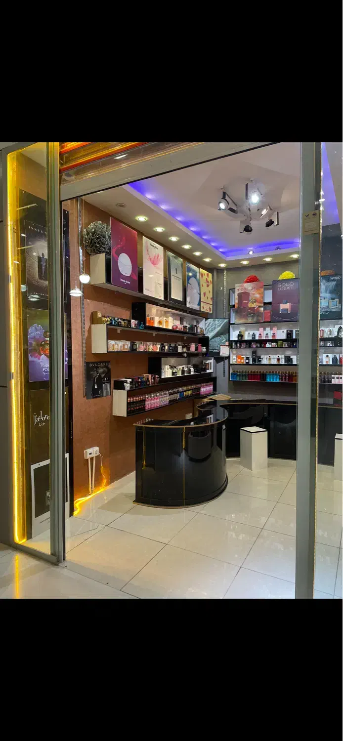 دکور لوازم مغازه پیشخوان میز|فروشگاه و مغازه|قشم, |دیوار