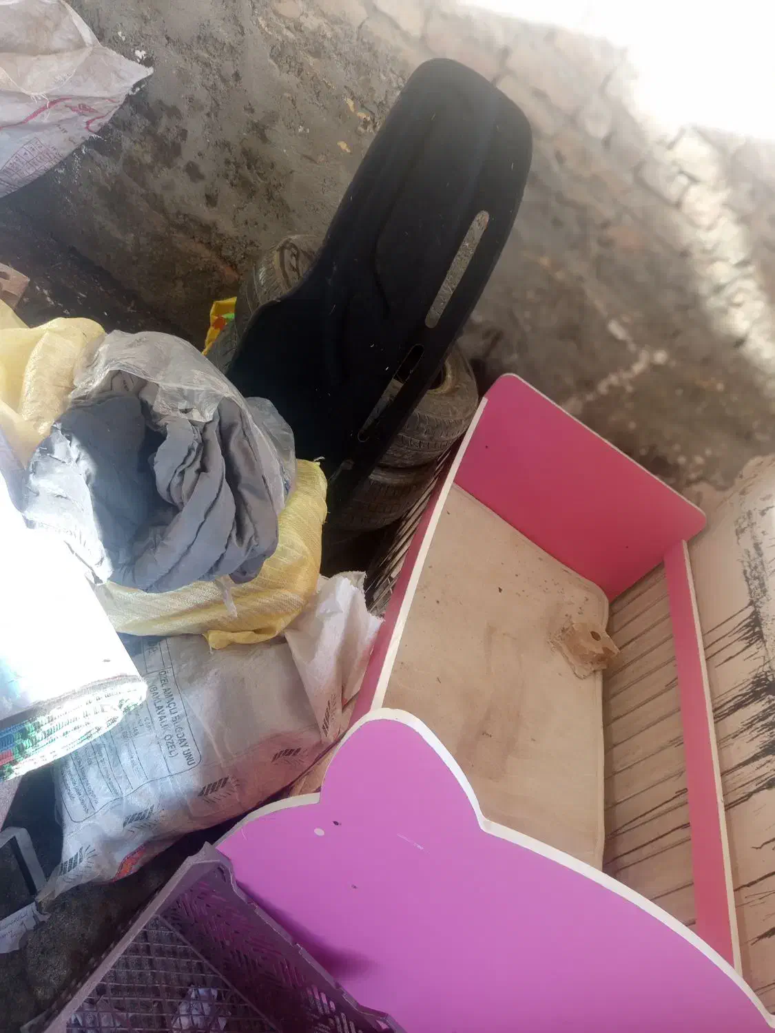 تخت دختران|تخت و صندلی بچه|صومای برادوست, |دیوار