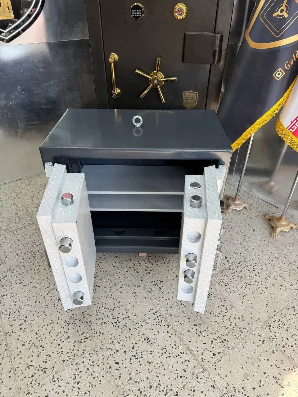 گاوصندوق زیرویترینی 1200با رمز دیجیتال غیر قابل هک|ابزارآلات|مشهد, جنت|دیوار