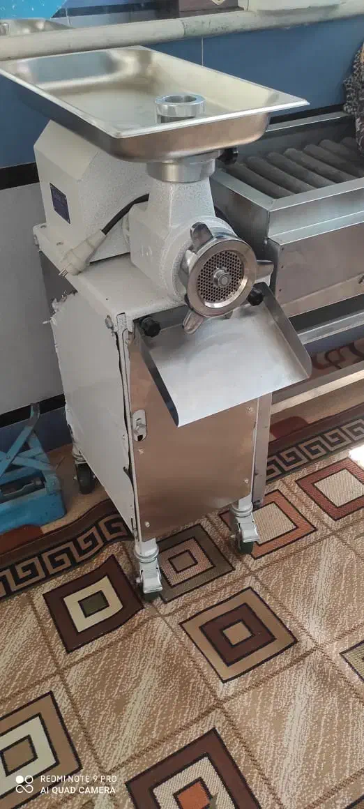 چرخ گوشت صنعتی وکباب پز صنعتی|کافیشاپ و رستوران|زابل, |دیوار