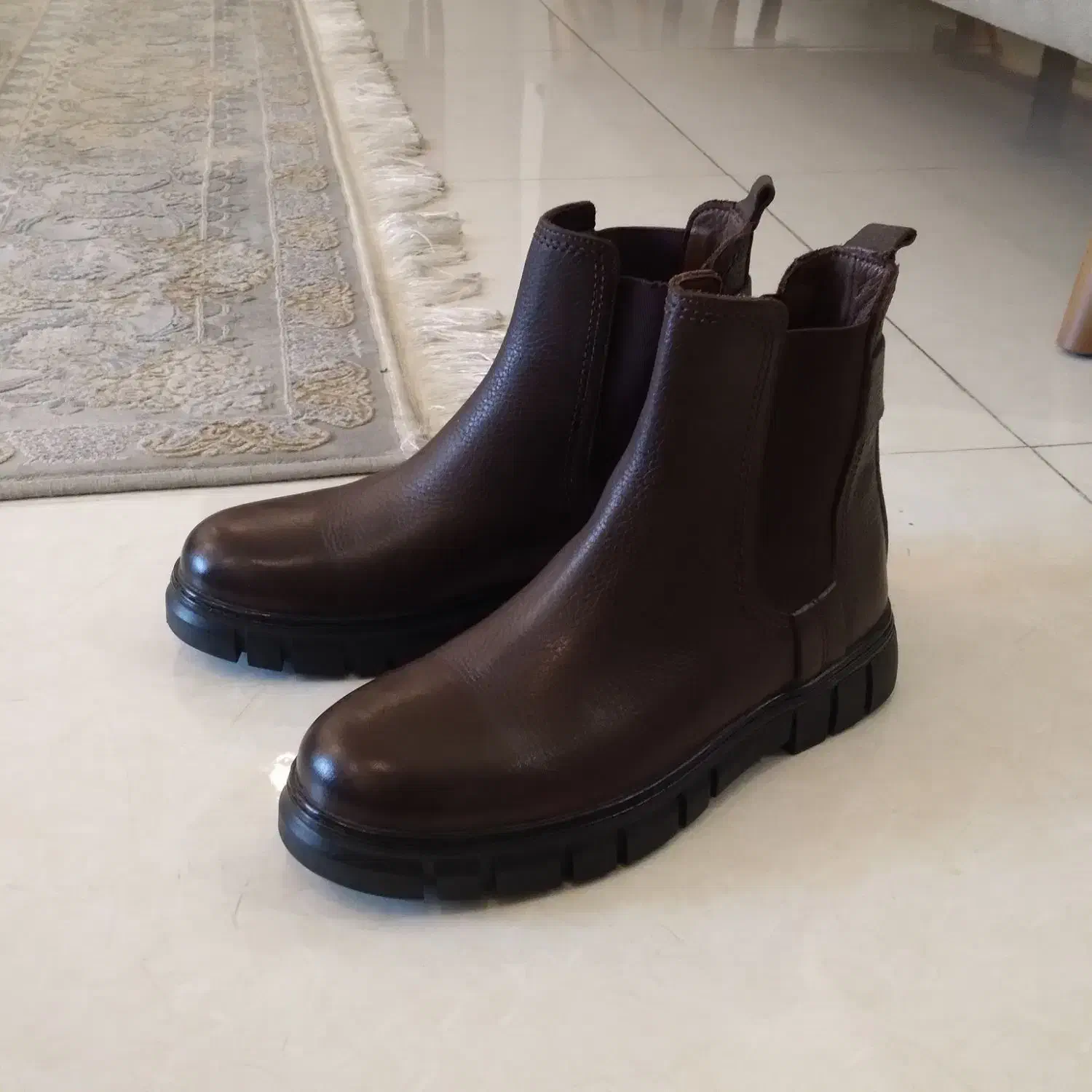 نیم بوت نو سایز ۳۹ تمام چرم|کیف، کفش، کمربند|ساری, |دیوار