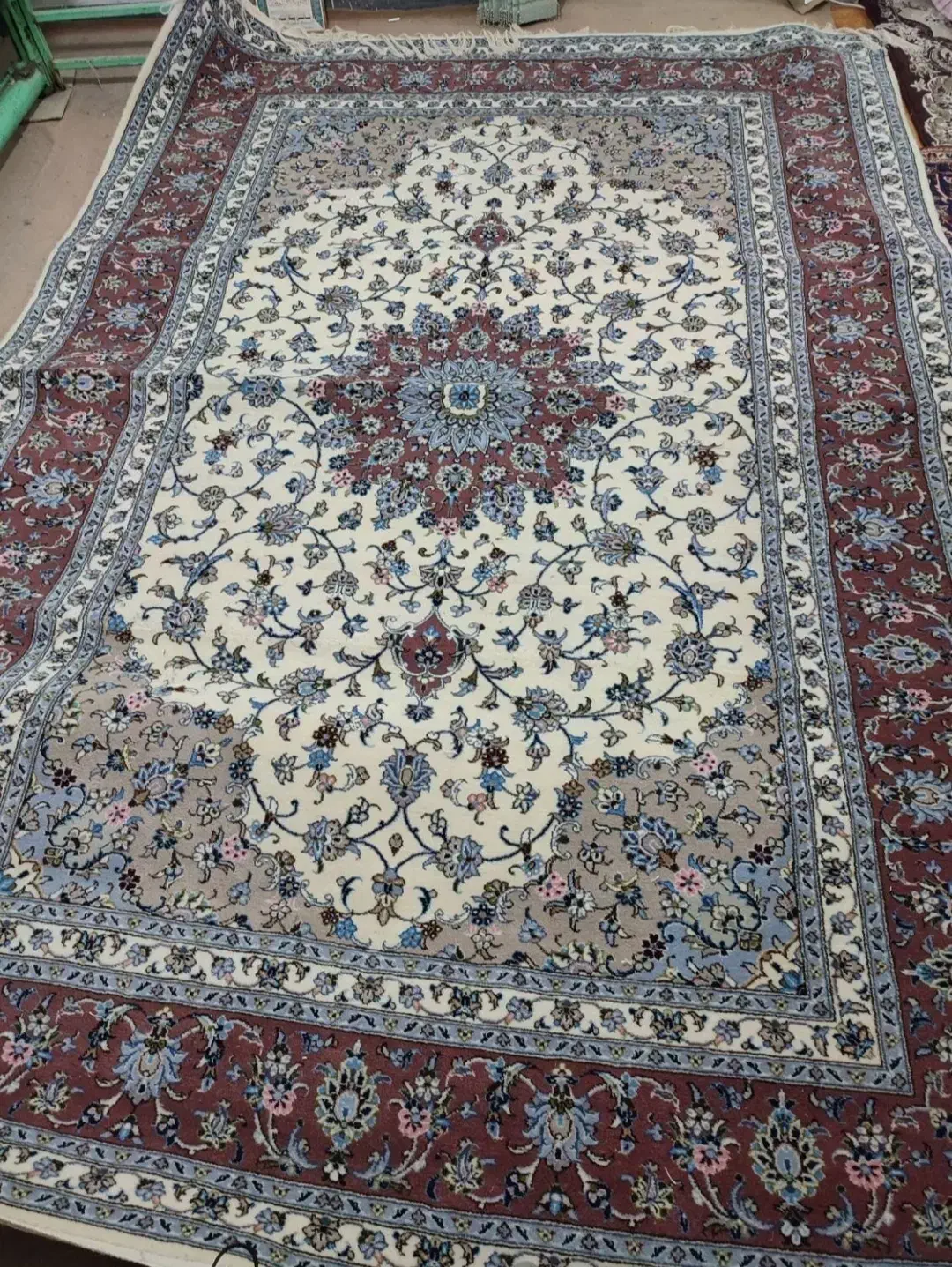 فرش دستباف ۹ متزی کرم|فرش|کاشان, بازار کاشان|دیوار