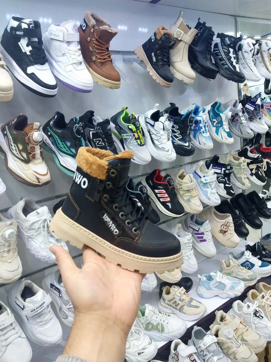 کفش نیم ساق بچگانه جدیدرسیدسایز۳۰تا۳۶همه سایز|کیف، کفش، کمربند|نیشابور, امام خمینی|دیوار