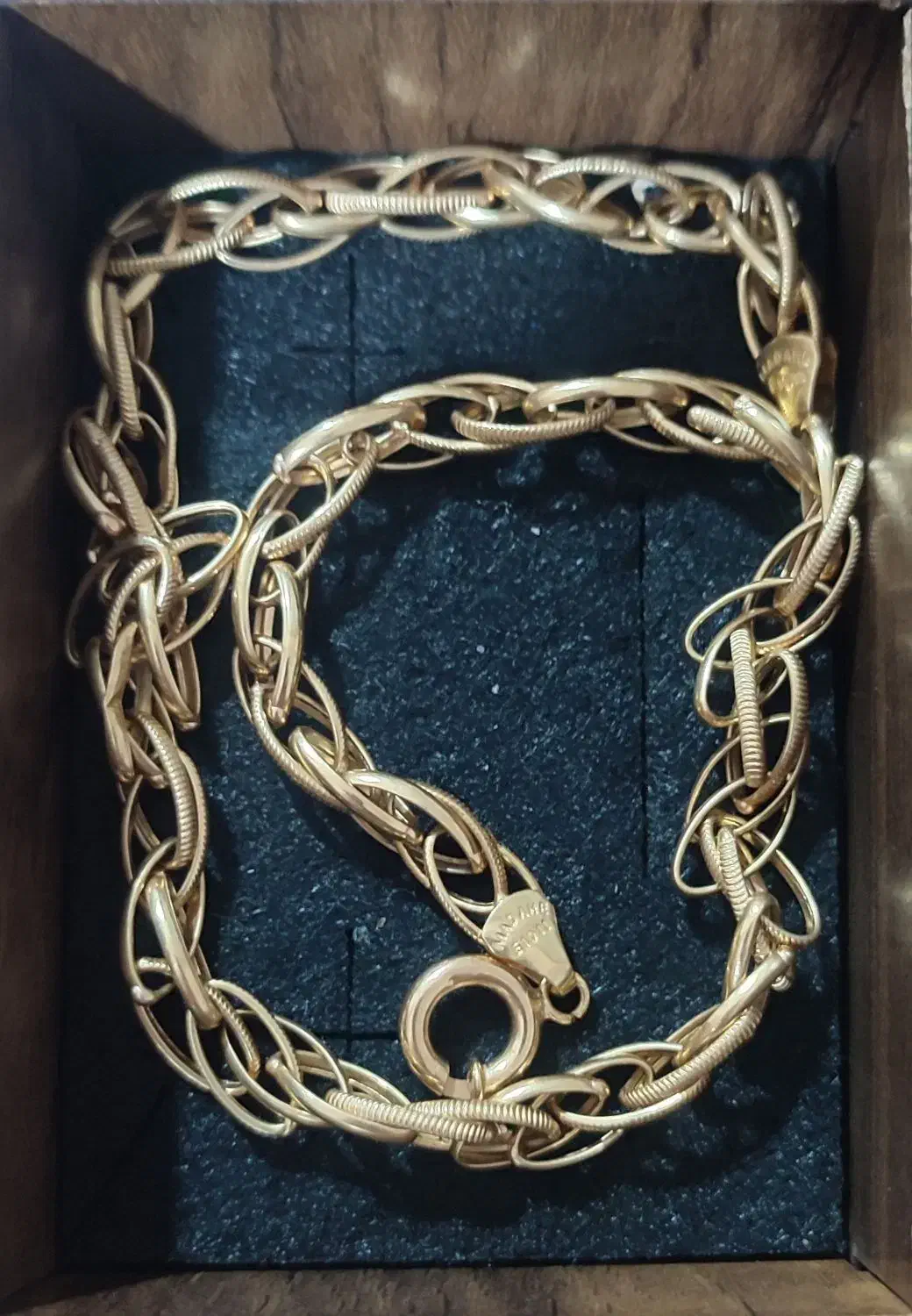 گردنی شنل|جواهرات|اهر, |دیوار