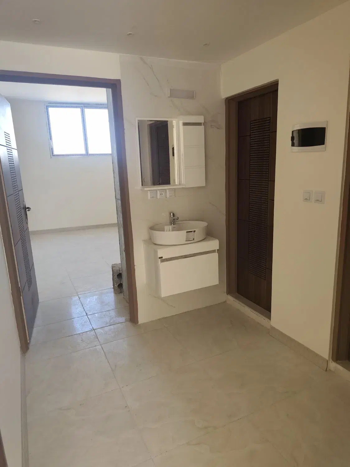 آپارتمان طبقه اول در نبوی منش|فروش آپارتمان|اصفهان, کارلادان|دیوار