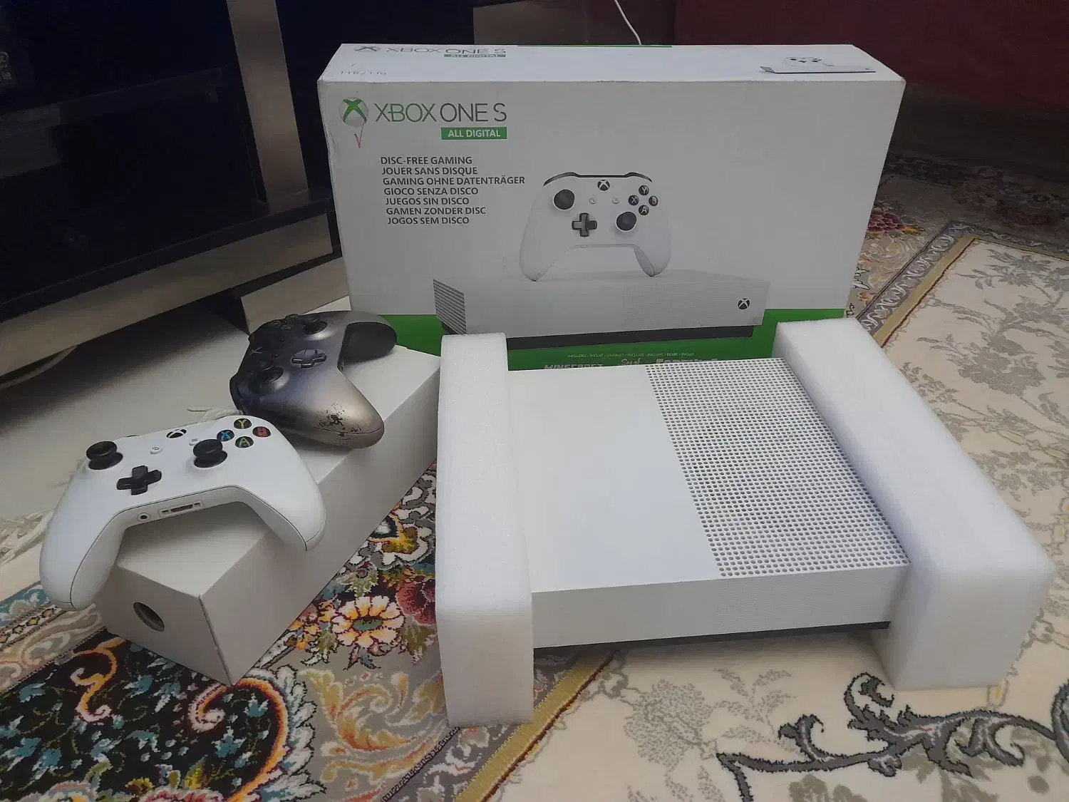 ایکس باکس وان اس یک ترابایت|کنسول، بازی ویدئویی و آنلاین|فردیس, فردیس|دیوار