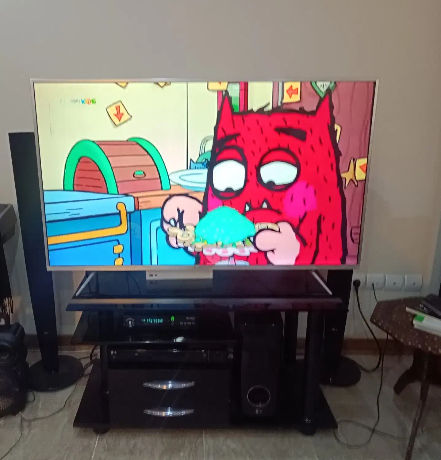 میز تلویزیون شیشه ترک|میز تلویزیون|تهران, فردوس|دیوار