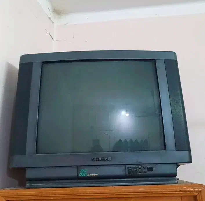 تلویزیون شهاب در حد نو همراه با دوعدد کنترل|تلویزیون و پروژکتور|شوشتر, |دیوار