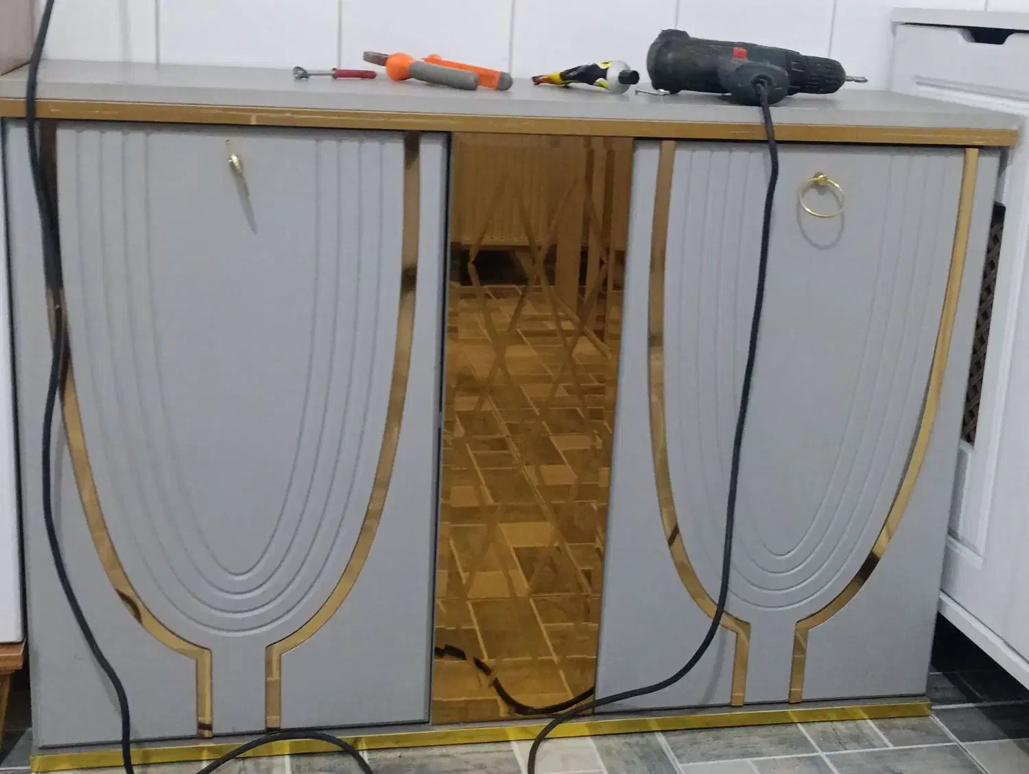 جاکفشی|جاکفشی، کمد، دراور|اهواز, منبع اب|دیوار