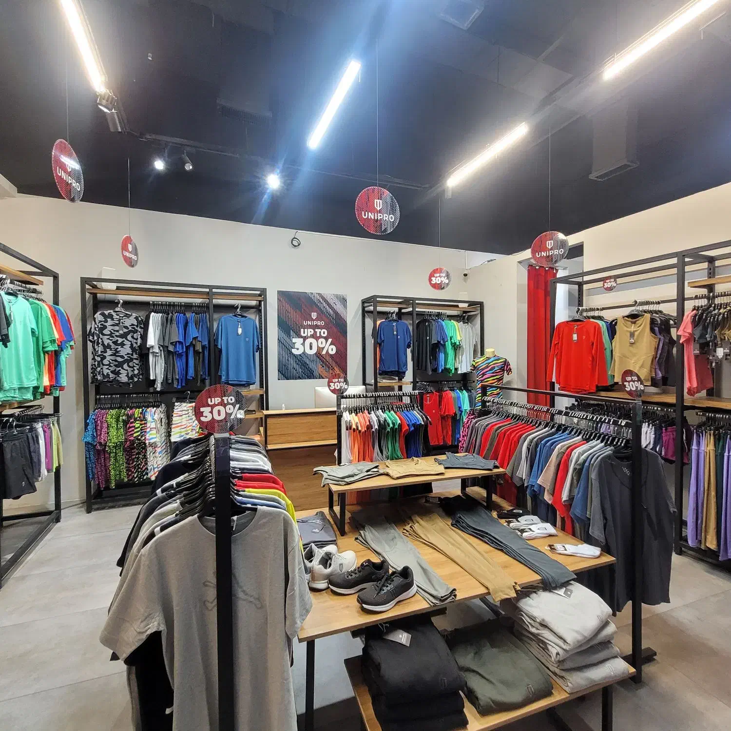 فروشنده خانم جهت فروشگاه ورزشی|استخدام بازاریابی و فروش|تهران, جنت‌آباد مرکزی|دیوار