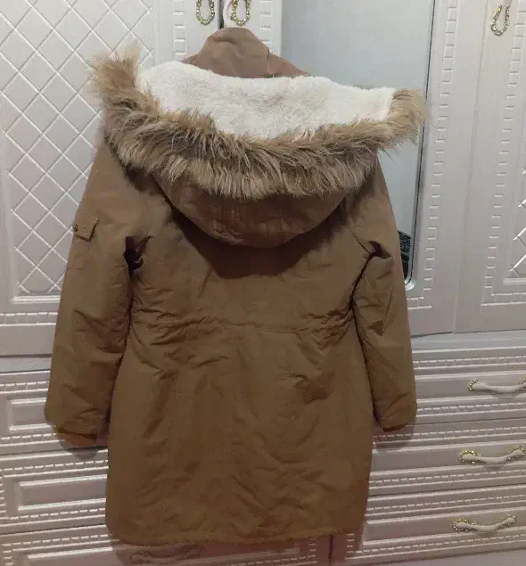 بالتو|لباس|ربط, |دیوار