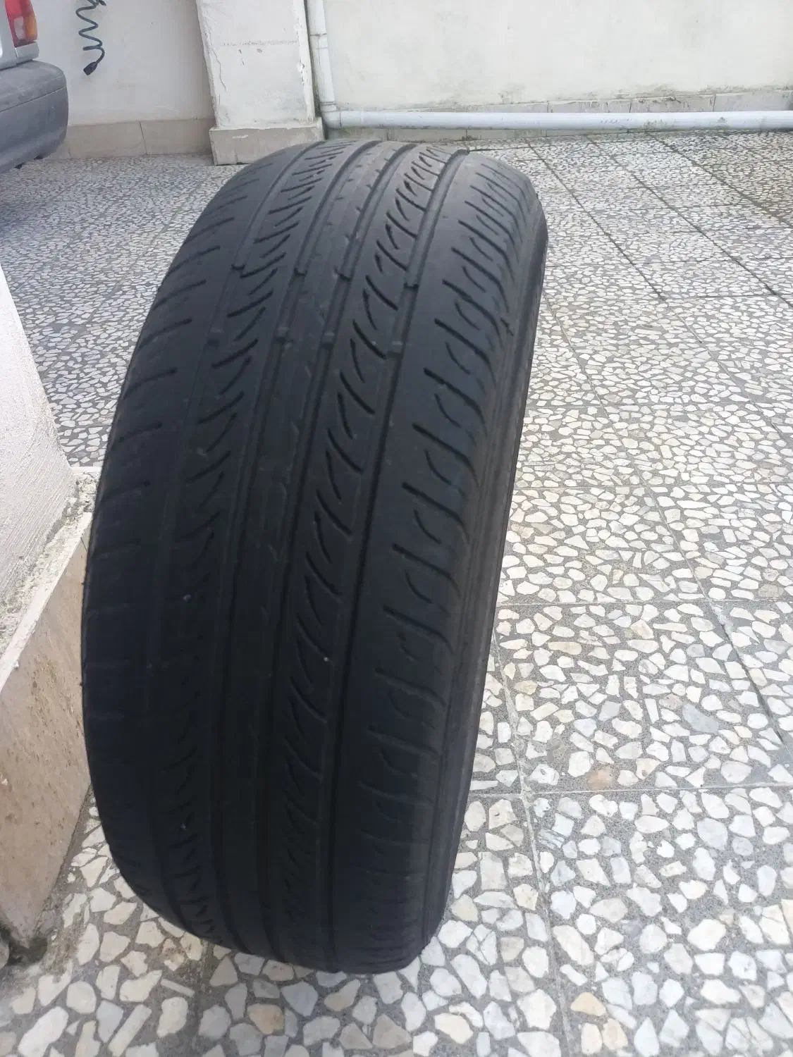 لاستیک کارکرده|قطعات یدکی و لوازم جانبی|صومعه‌سرا, |دیوار