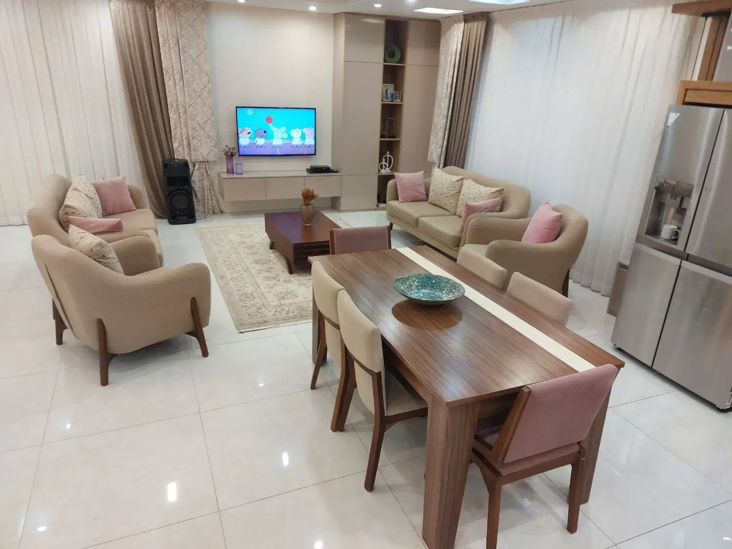 مبل 8 نفره با میز ناهارخوری 6 نفره و جلو مبلی|مبلمان خانگی و میز عسلی|آمل, |دیوار