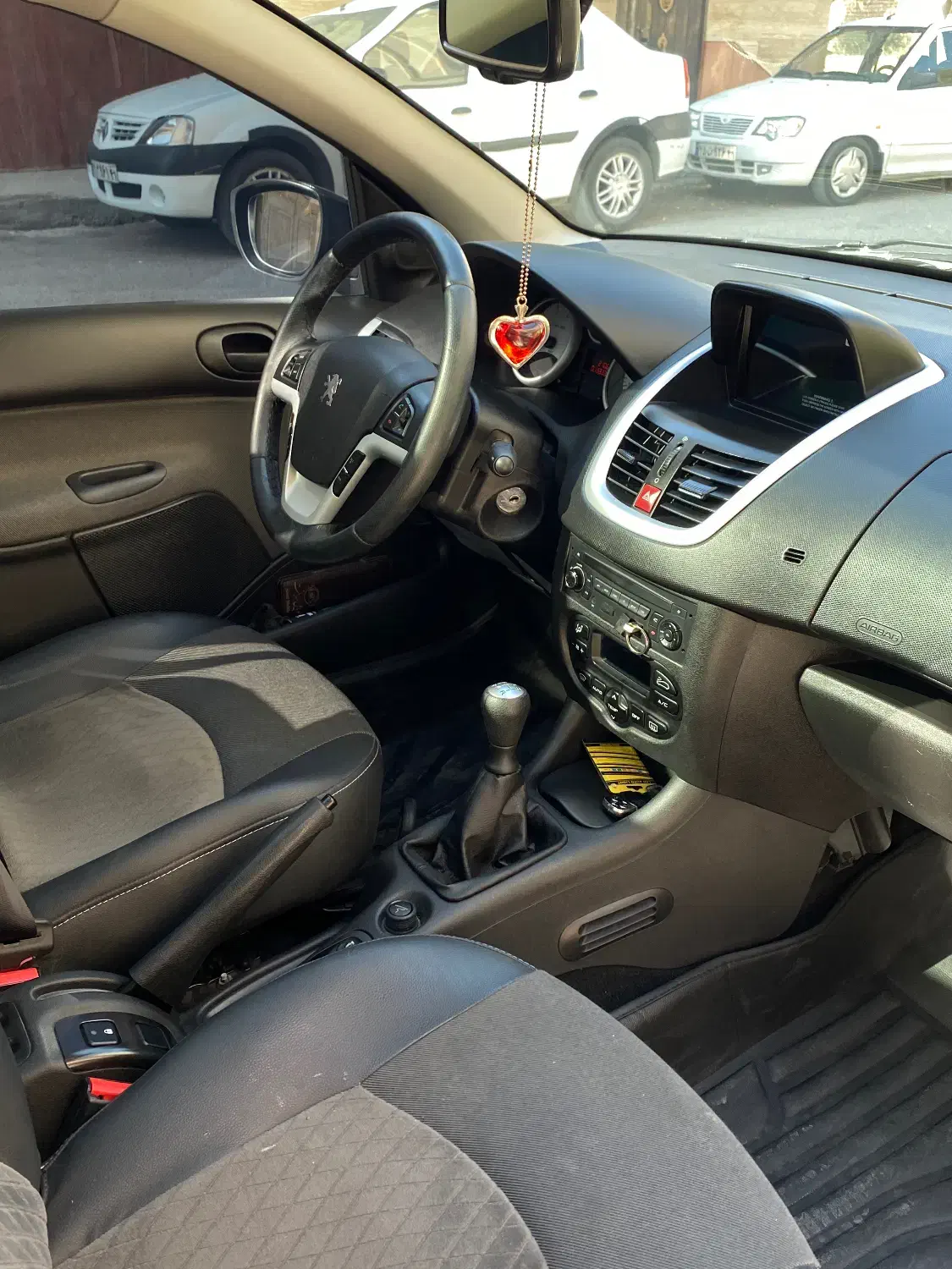 207 پانا ارتقا ۱۴۰۳|خودرو سواری و وانت|بروجرد, |دیوار