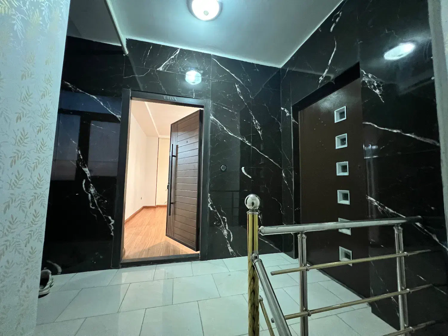 فروش آپارتمان تک واحدی لوکس در بهترین نقطه مراغه|فروش آپارتمان|مراغه, |دیوار