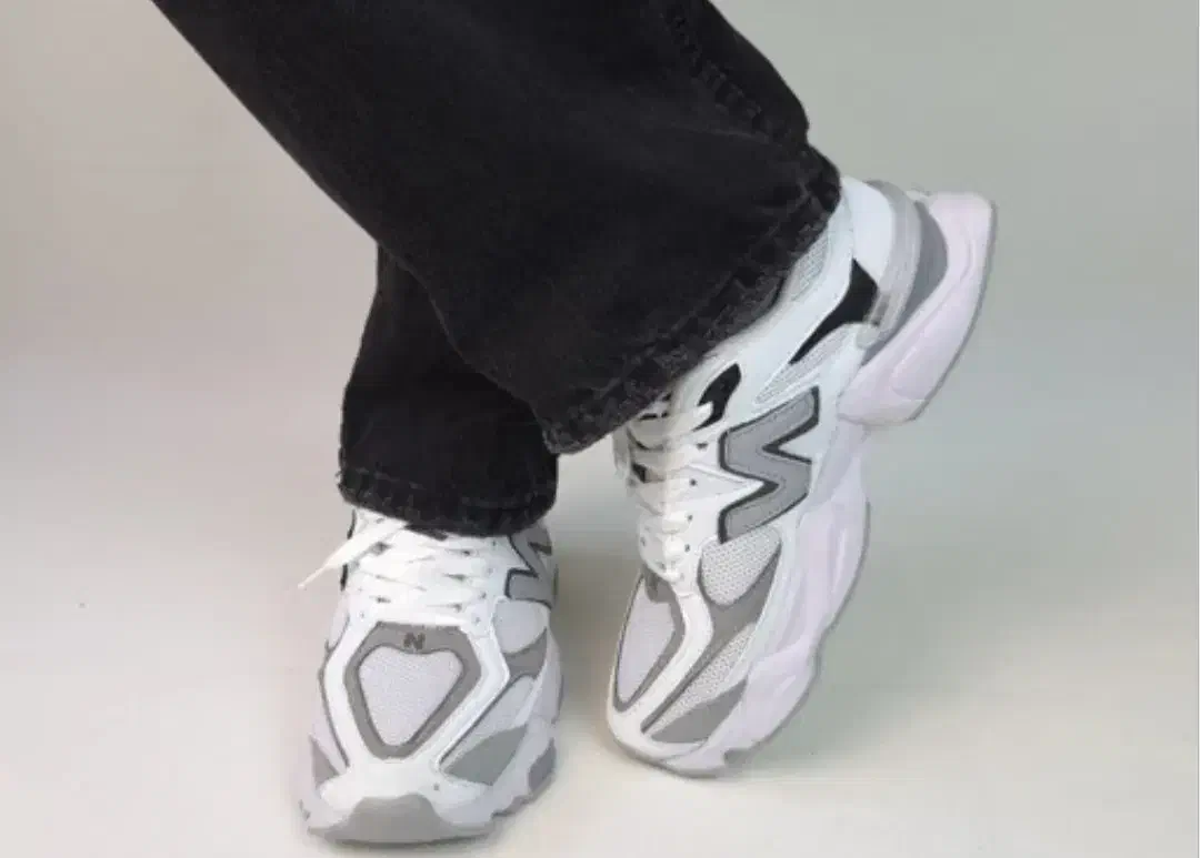 کفش اسپرت مردانه نیوبالانس 9060 سفید طوسی|کیف، کفش، کمربند|هندیجان, |دیوار