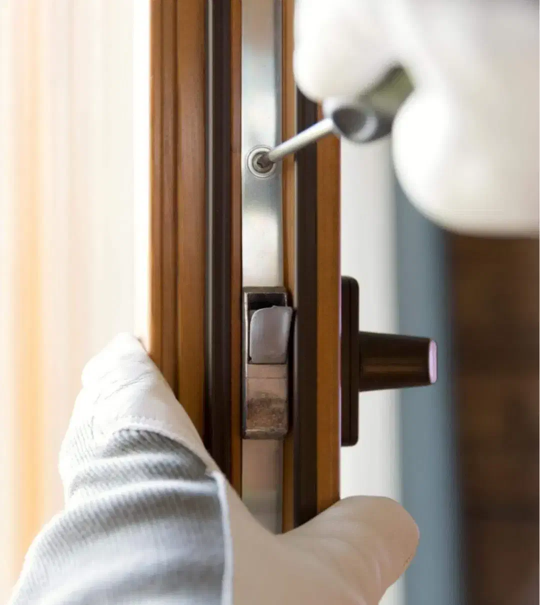 سرویس و بهبود کامل پنجره دوجداره یو پی وی سی ت|خدمات پیشه و مهارت|کرمانشاه, |دیوار