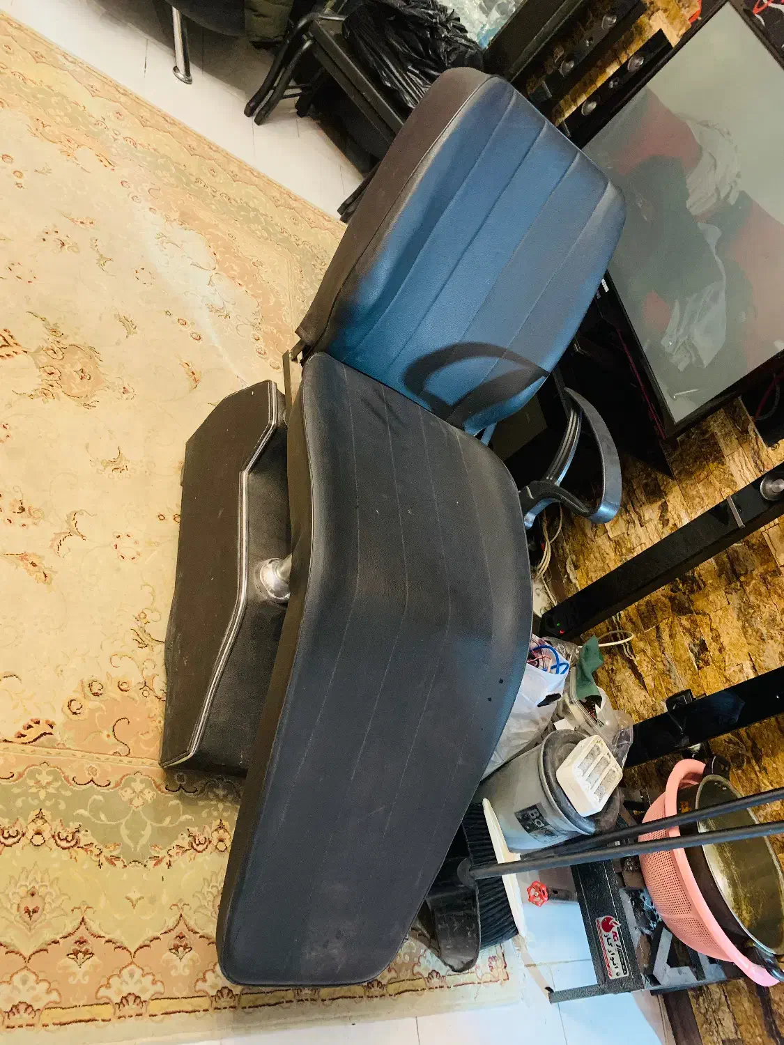 صندلی پیرایش|آرایشگاه و سالن‌های زیبایی|هشتگرد, شهرک ریحانه|دیوار