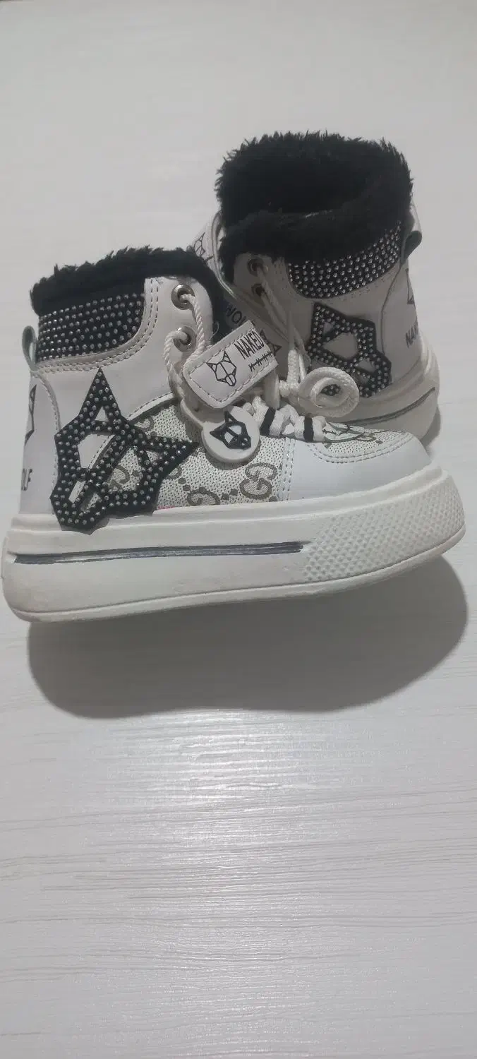 کفش بچگانه نوسایز ۲۵ دخترانه|کیف، کفش، کمربند|مرودشت, فرهنگ|دیوار