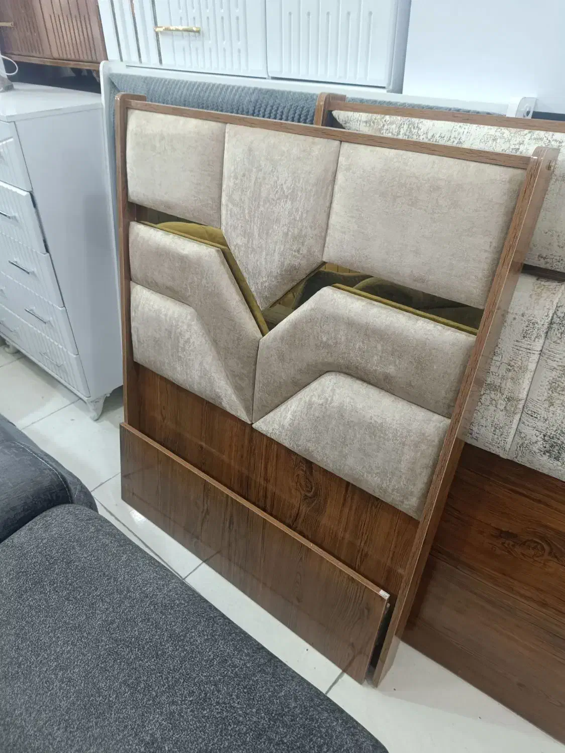 تک نفری تخت|تخت و سرویس خواب|مشگین شهر, |دیوار