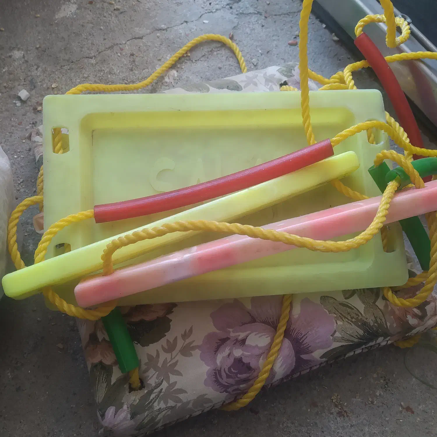 تعدادی وسیله بازی کودک و منزل|اسباب و اثاث بچه|فولادشهر, سایت صنعتی کاوه|دیوار