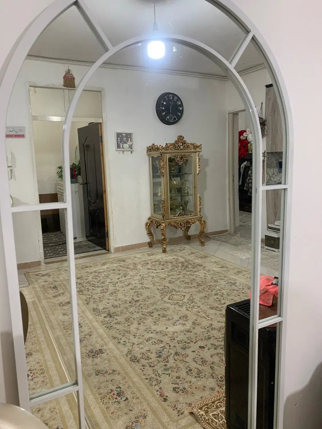 اینه قدی گنبدی پنجره ای|آینه|اراک, |دیوار