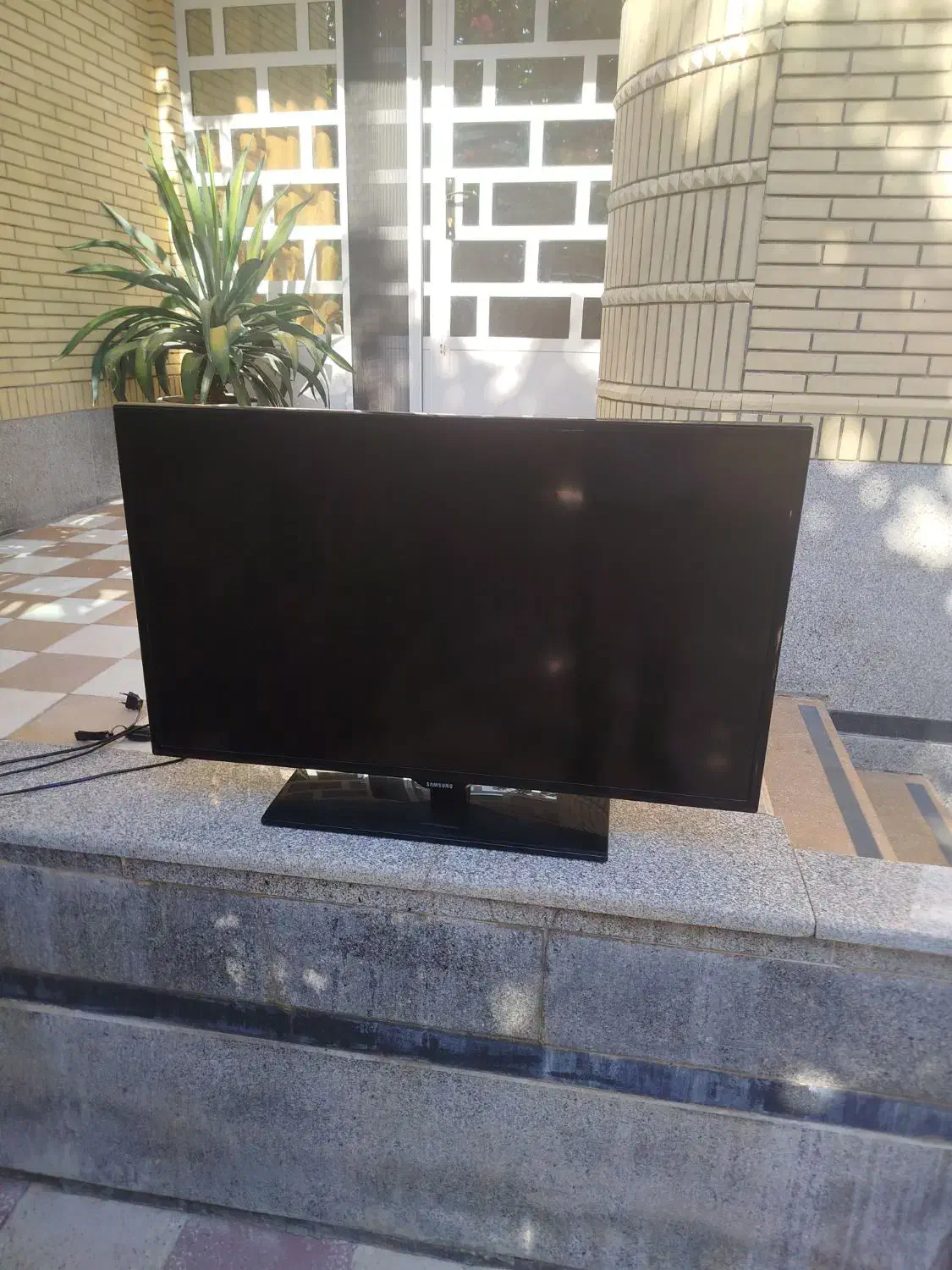 تلویزیون 40سامسونگ|تلویزیون و پروژکتور|شیراز, شریفآباد|دیوار