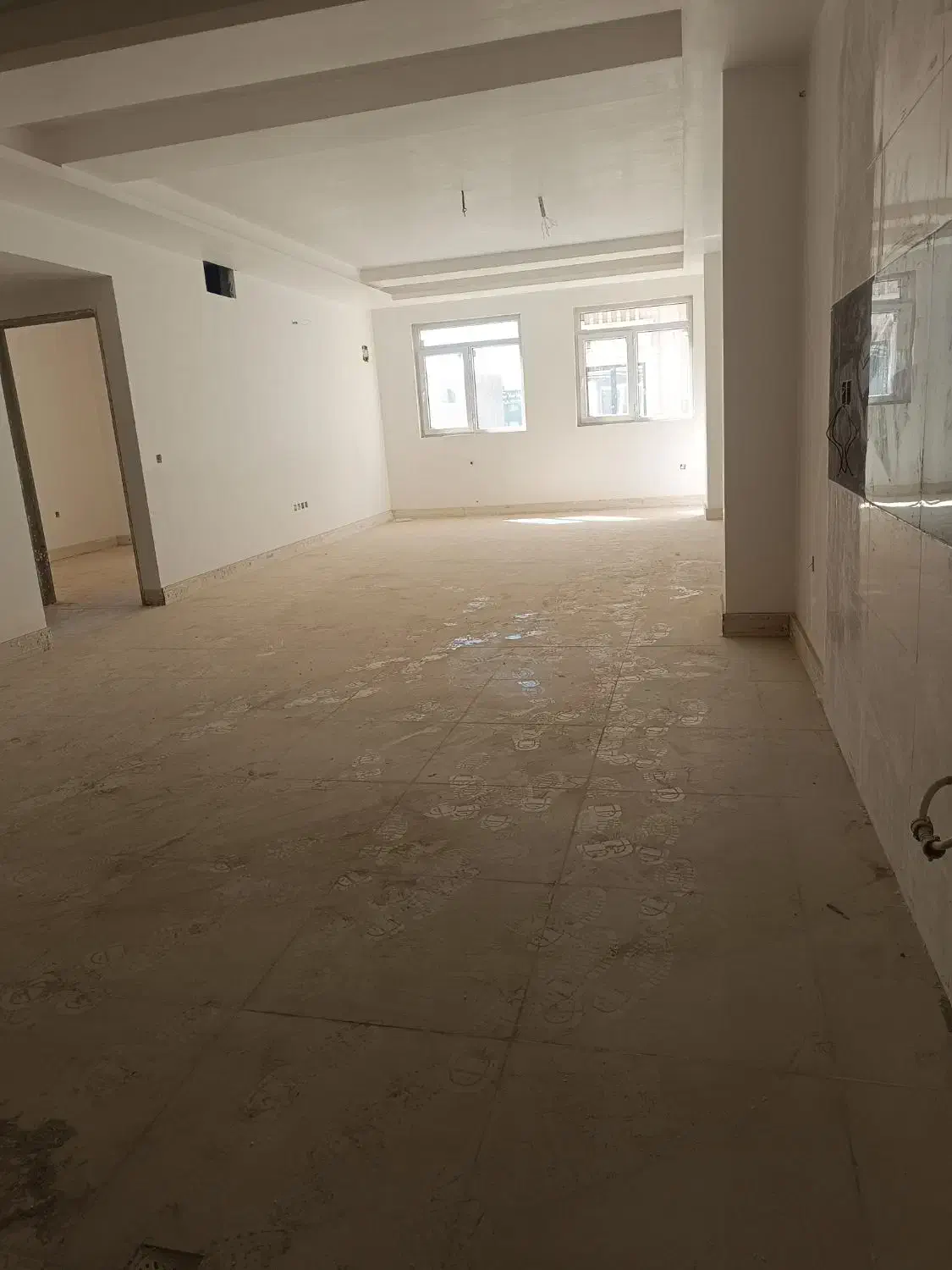 فروش واحد ۱۰۰متری /کلید نخورده /قلنبر|فروش آپارتمان|زاهدان, |دیوار