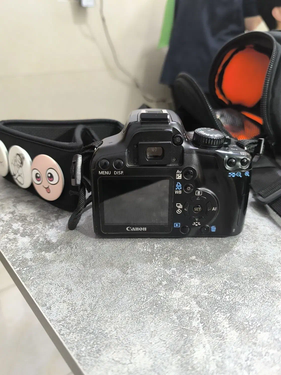 دوربین کنون 1000d|دوربین عکاسی و فیلمبرداری|مشهد, شهرک امام هادی (شهرک غرب)|دیوار