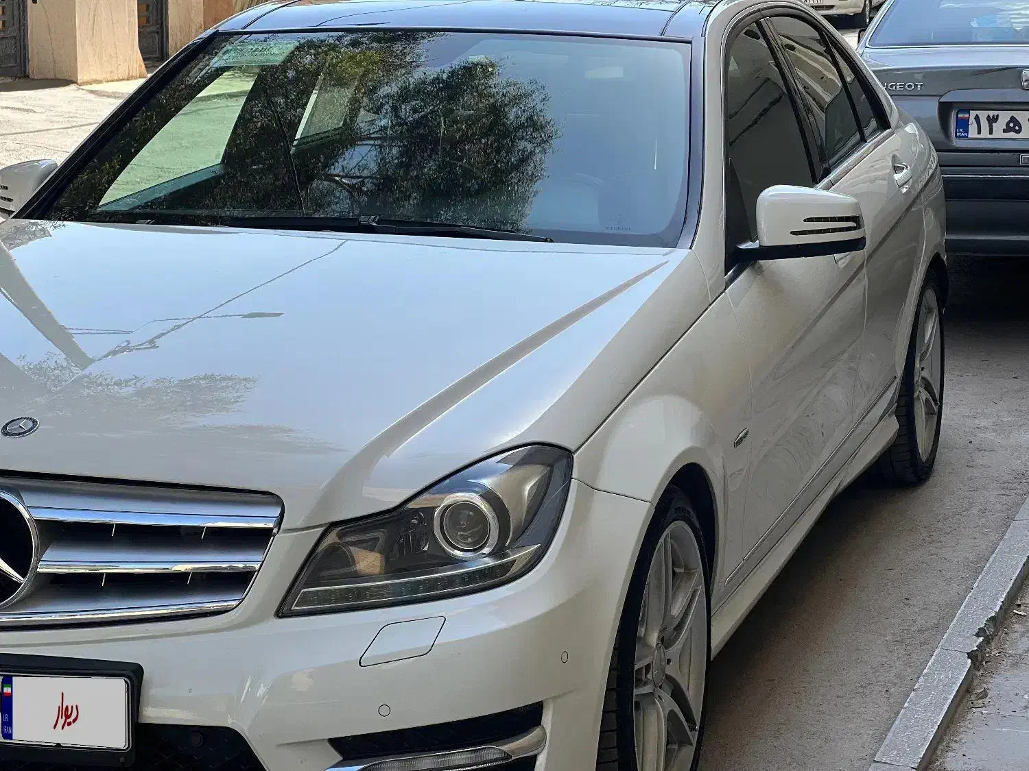 مرسدس بنز c200 مدل 2012 فول فول بلو|خودرو سواری و وانت|تهران, درختی|دیوار