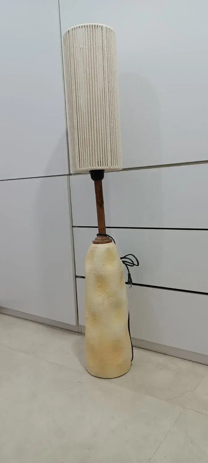 آباژور|چراغ خواب و آباژور|اسلام‌شهر, باغ فیض|دیوار