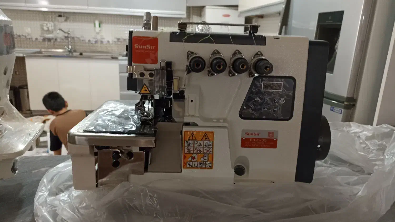 فروش چرخ خیاطی سانسیر.زیگزال ۵ نخ سانسیر.آکبند|چرخ خیاطی و ریسندگی|سردرود, |دیوار