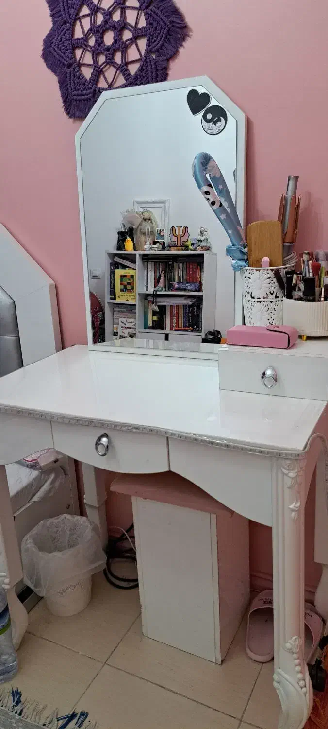 میزآرایشی|جاکفشی، کمد، دراور|کرج, کوی زنبق|دیوار