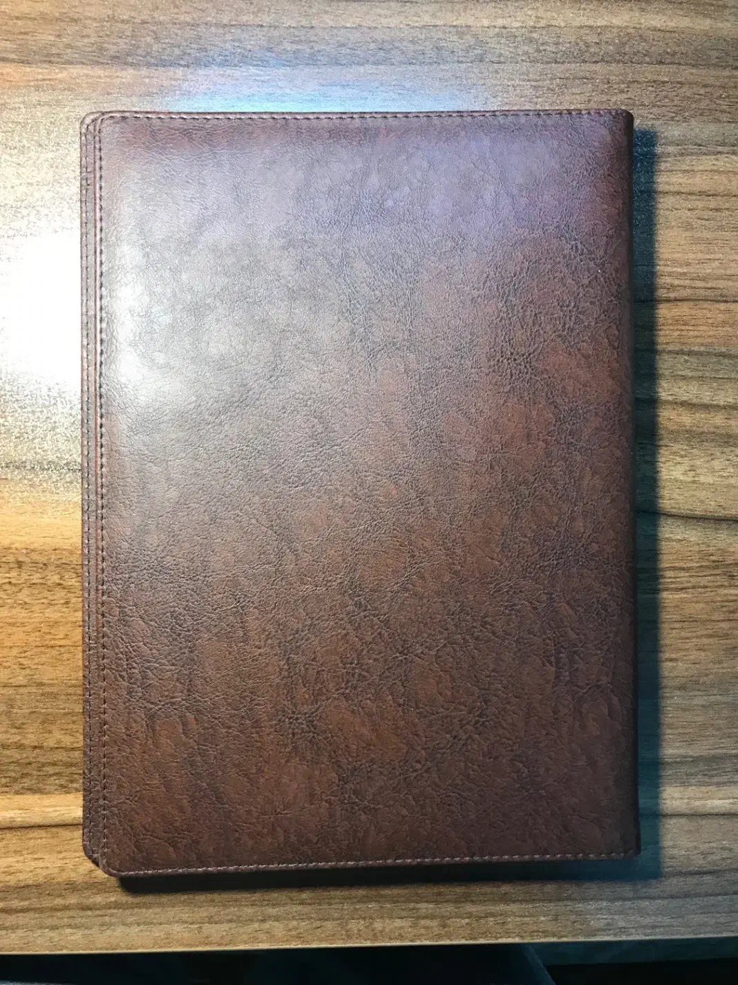 کاور اسناد چرم به همراه دفتر به همراه کلاسور کاغذ|لوازم التحریر|تهران, سعادتآباد|دیوار