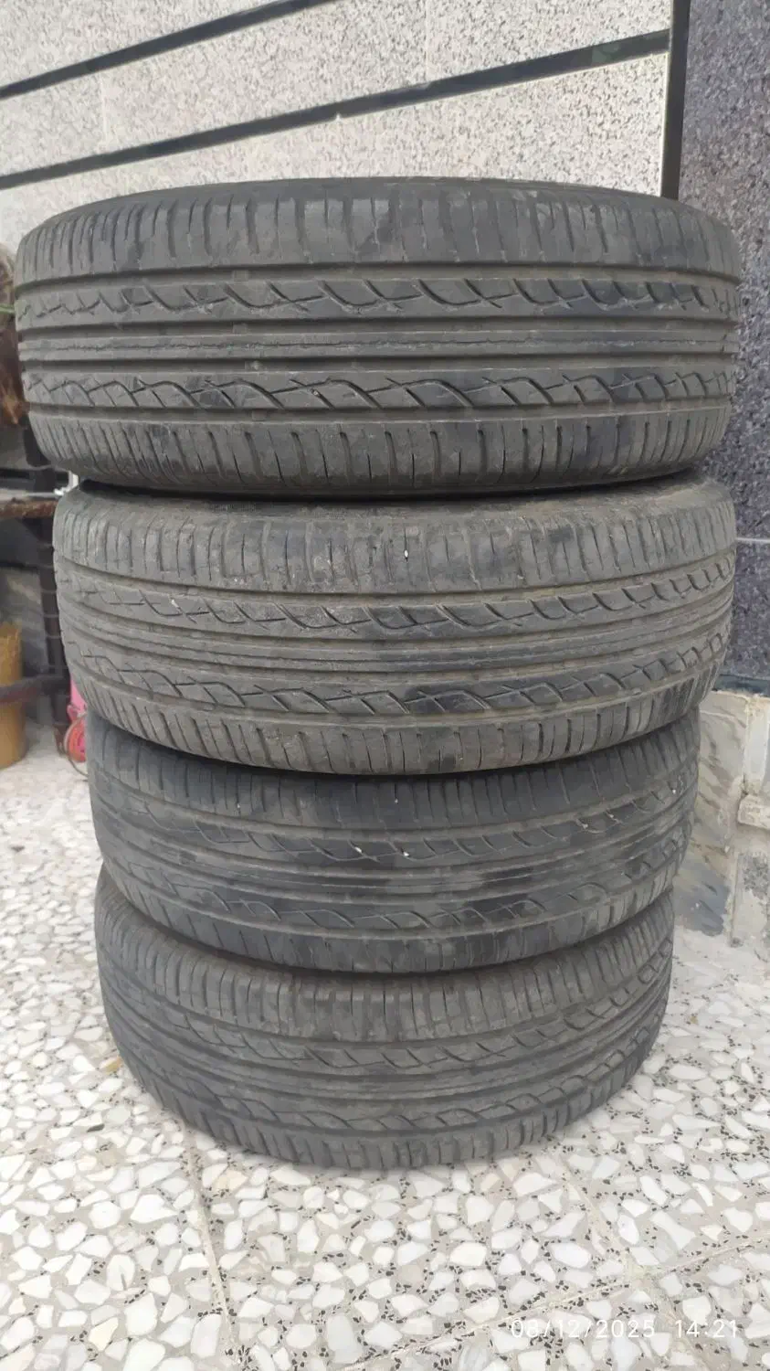 لاستیک کارکرده سالم حدود 60 درصد|قطعات یدکی و لوازم جانبی|اندیمشک, |دیوار