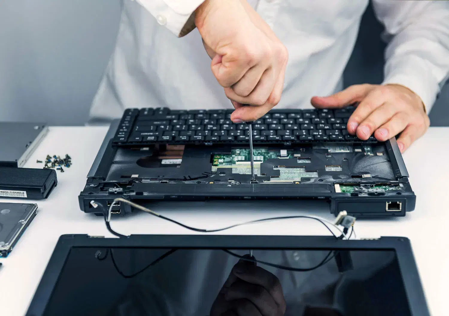 تعمیرات لپ تاپ|خدمات رایانه‌ای و موبایل|تهران, پاسداران|دیوار