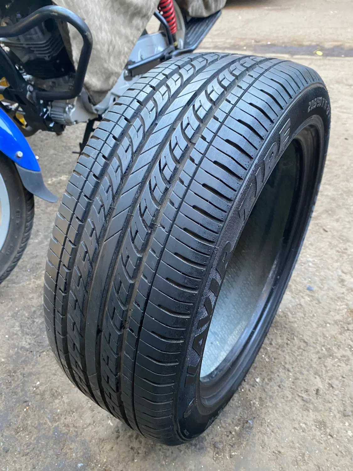لاستیک 205/50/16|قطعات یدکی و لوازم جانبی|تهران, شهید رجایی|دیوار