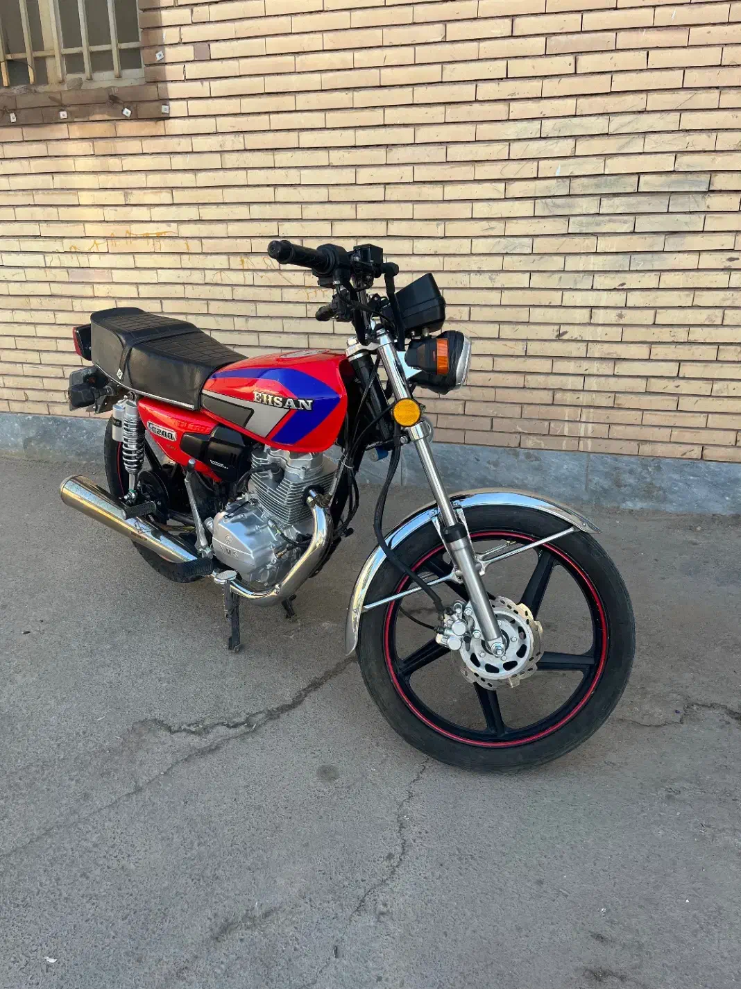 موتور۲۰۰انژیکتور احسان|موتورسیکلت|زرند, |دیوار