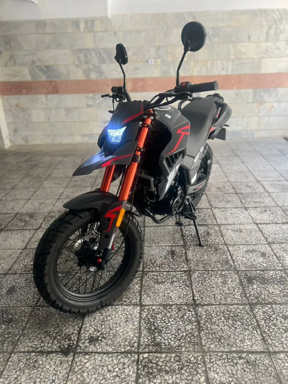 موتور هاسکی ۲۲۵ ۲۵۰ ۱۴۰۳ مفت|موتورسیکلت|تهران, جنتآباد مرکزی|دیوار