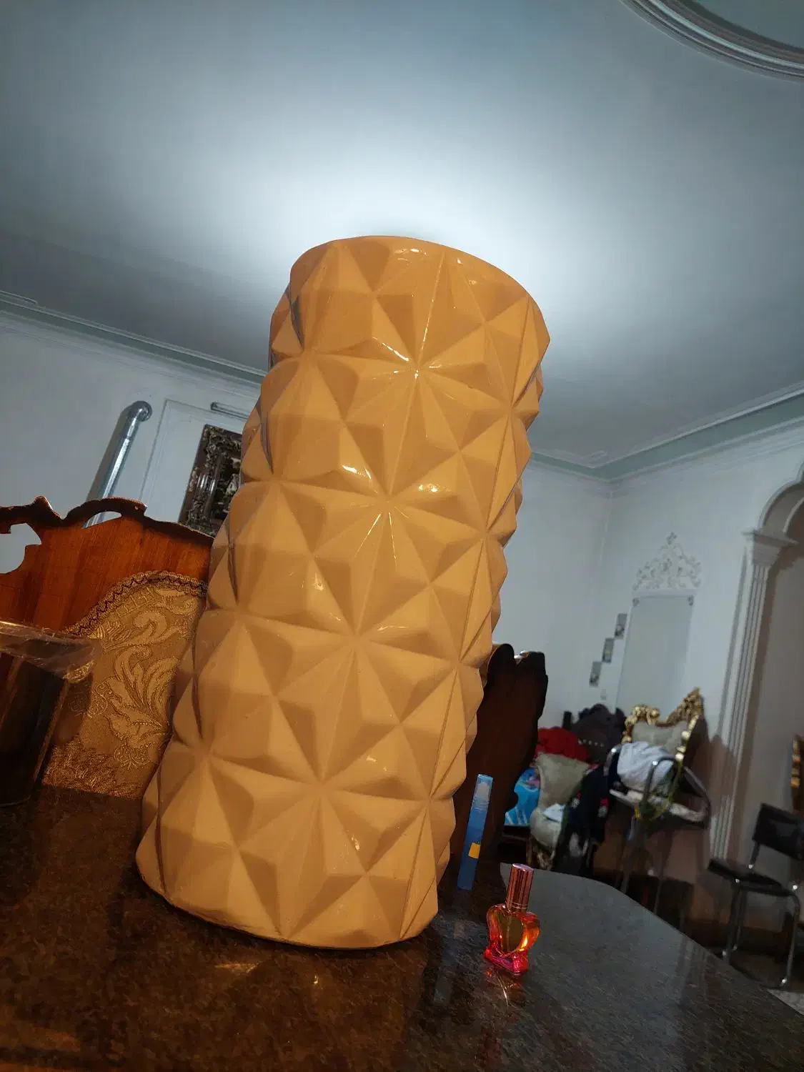 گلدان نونو بوفه وبرج تلویزیون قدیم|بوفه، ویترین، کنسول|بروجرد, |دیوار